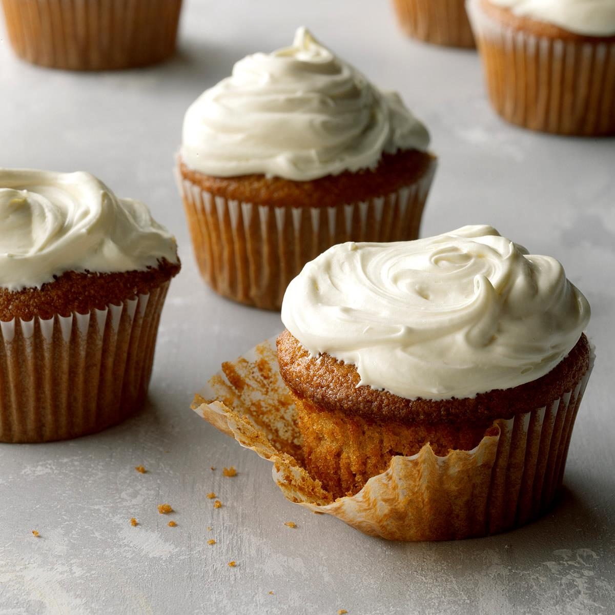 Applesauce Spice Cupcakes: Moist, Flavorful & Slightly Healthier